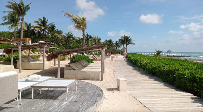 Vidanta Group is an international leader in luxury hospitality Vidanta Group is an international leader in luxury hospitality